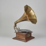 1448 8502 HORN GRAMOPHONE